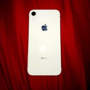 White iPhone Xr